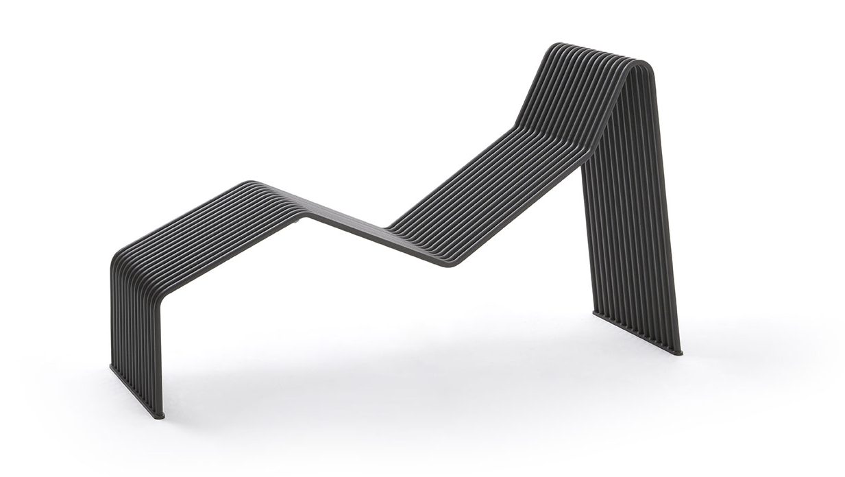 .015 Chaise Longue