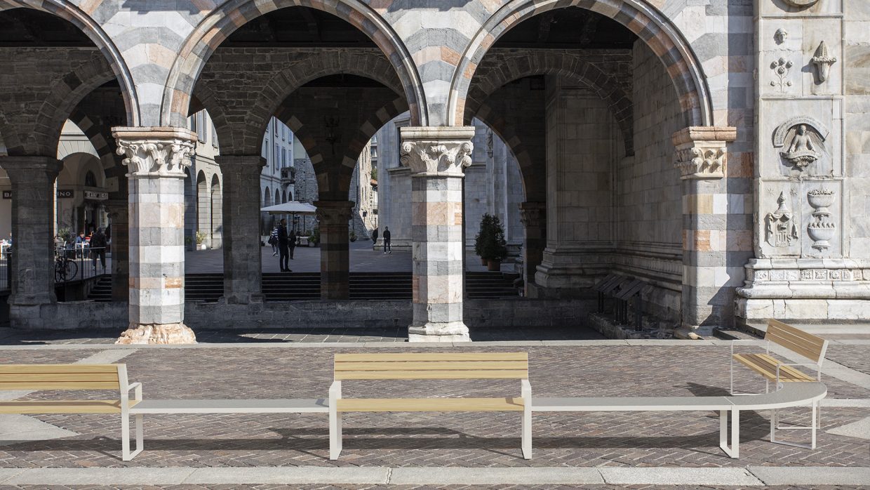 PANCA CON SCHIENALE CON BASE IN METALLO .040 Urbantime by Diemmebi