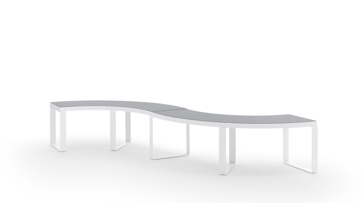 CURVED FLAT BENCH WITH METAL BASE .040