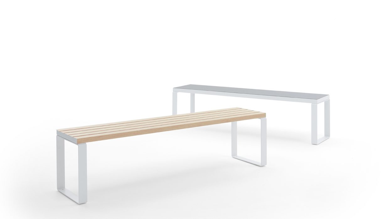FLAT BENCH WITH METAL BASE .040